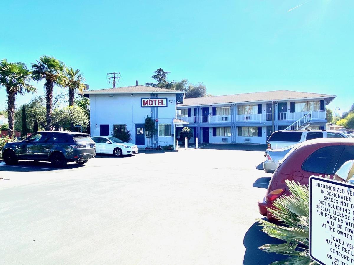 Valley Motel คองคอร์ด ภายนอก รูปภาพ